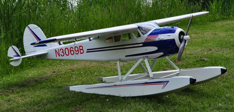 Cessna195_1